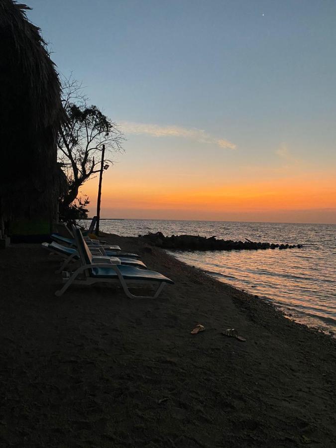 Isla Luna Beach Бару Экстерьер фото